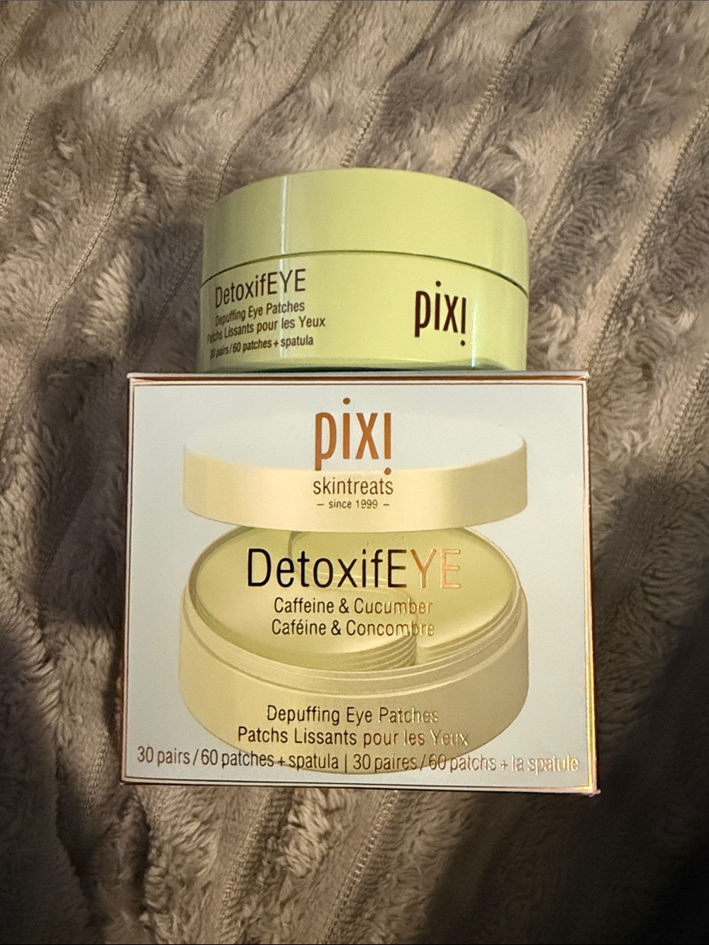 Pixi DetoxifEYE Depuffing Eye Patches — Light Green and Gold Accents